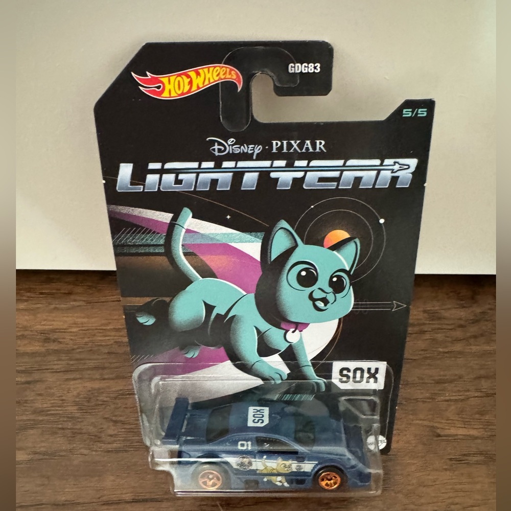NWT Mattel Hot Wheels Disney Pixar Lightyear 5 Car Bundle - Picture 2 of 7